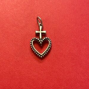 ⭐️James Avery sacred heart charm ⭐️